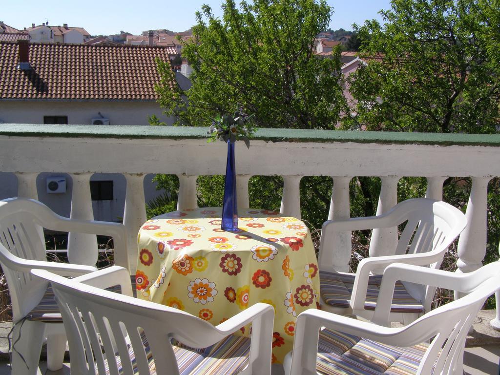 Apartments Meri Vodice Exteriör bild