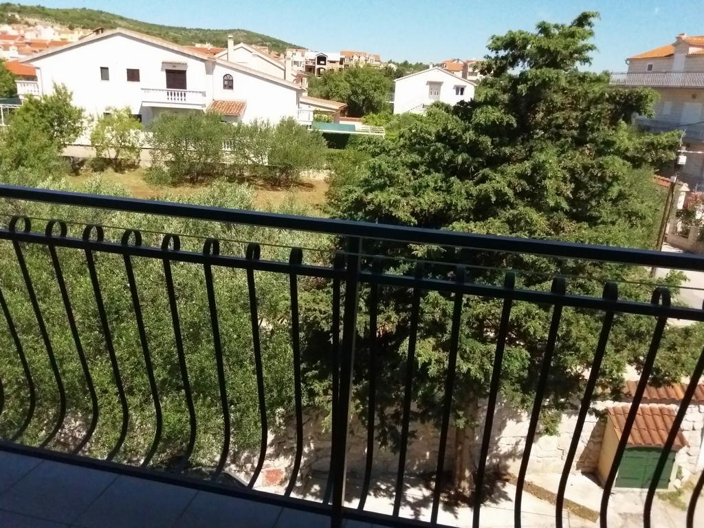 Apartments Meri Vodice Exteriör bild