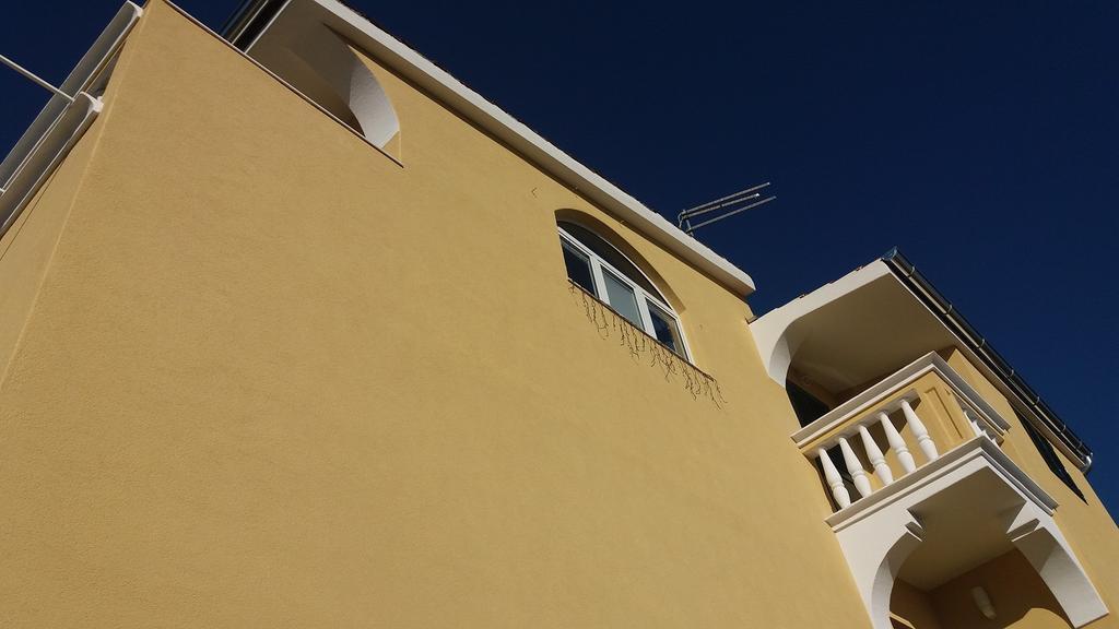Apartments Meri Vodice Exteriör bild