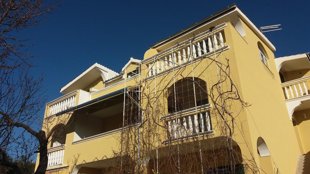 Apartments Meri Vodice Exteriör bild