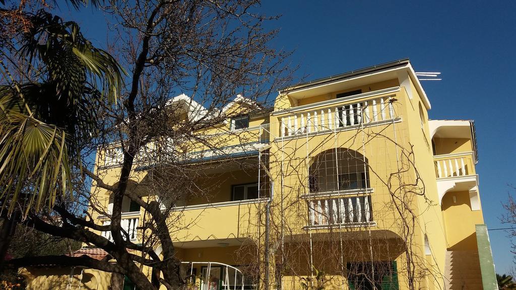 Apartments Meri Vodice Exteriör bild