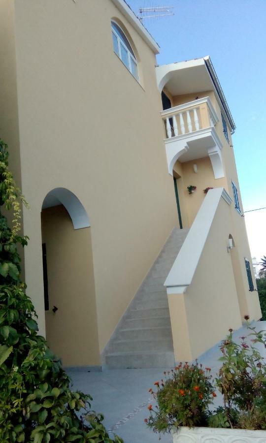 Apartments Meri Vodice Exteriör bild
