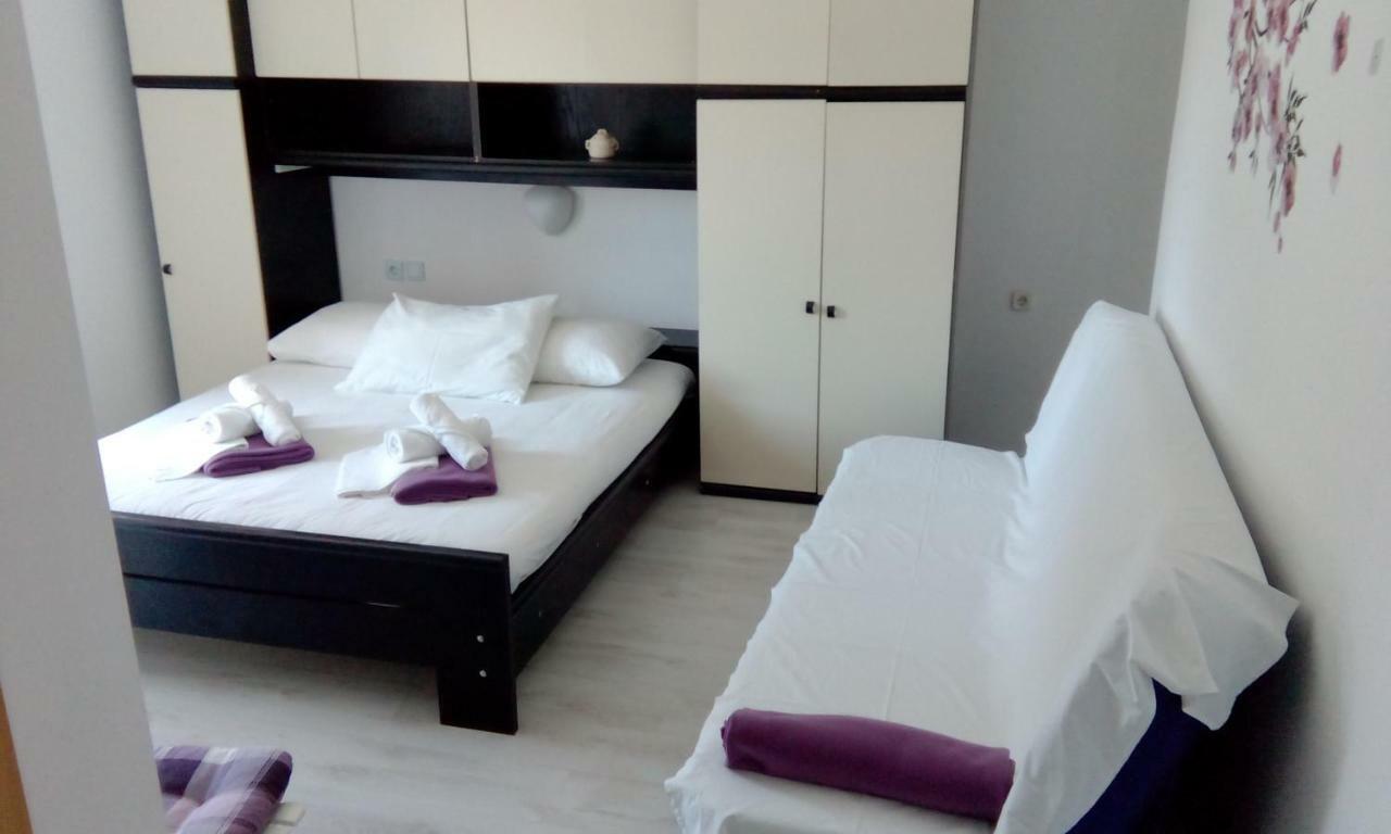 Apartments Meri Vodice Exteriör bild